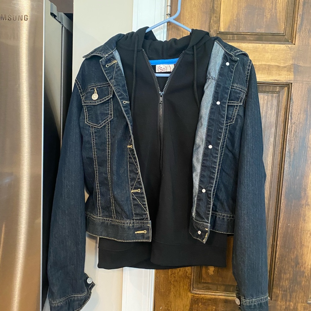 Jean Jacket never worn !
